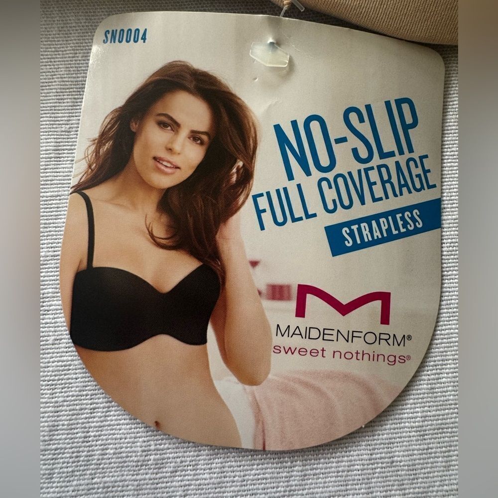 Nude strapless bra. 40D. New with tags!maidenform